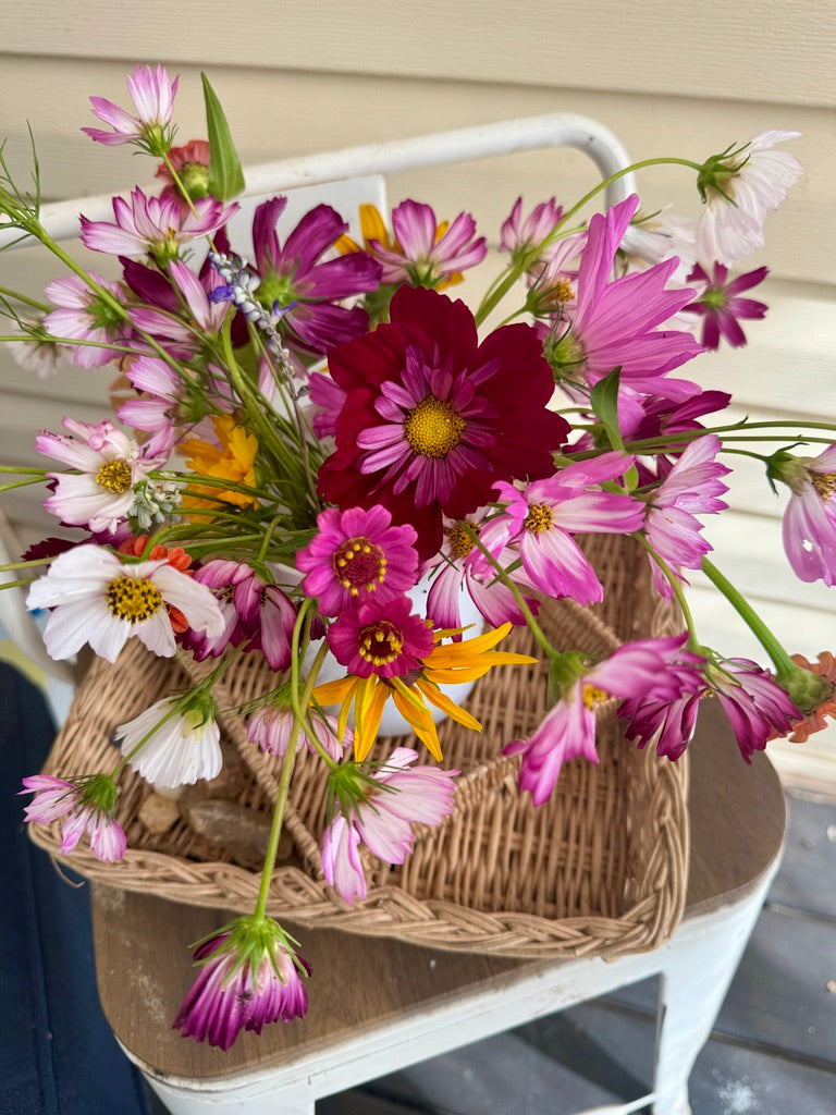 D.I.Y. Flower Buckets